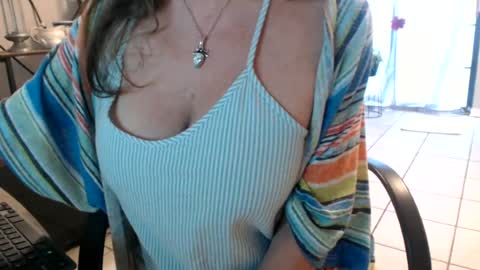 lucy_0000 online show from June 15, 11:27 pm