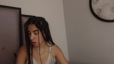   online show from December 3, 4:48 am