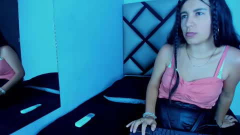 Snapshot of lucy__23 chatting on September 10, 4:56 am online show from September 10, 4:56 am