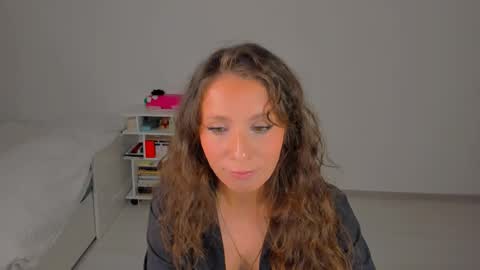 lucy__ray online show from January 15, 7:20 pm