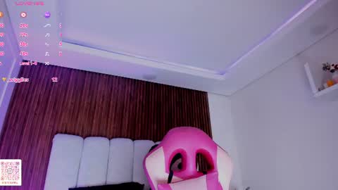 lucy_beatifull online show from July 17, 4:21 pm