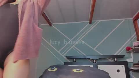 Lucy Herrera online show from July 29, 11:05 pm