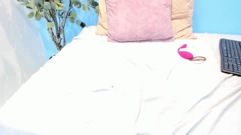 Snapshot of lucy_canel chatting on October 13, 10:45 pm lucy_canel online show from October 13, 10:45 pm