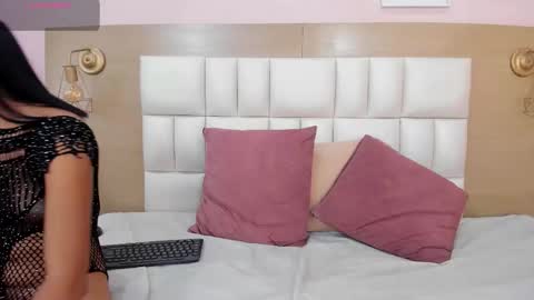 Snapshot of lucy_canel chatting on September 17, 8:40 pm lucy_canel online show from September 17, 8:40 pm