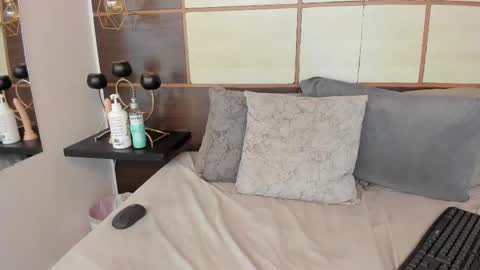 Snapshot of lucy_canel chatting on September 14, 10:07 pm lucy_canel online show from September 14, 10:07 pm