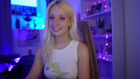 Cutie Lucy online show from July 16, 6:12 pm