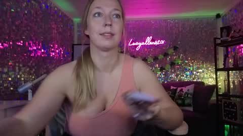 lucyallen4201 online show from March 19, 10:30 am