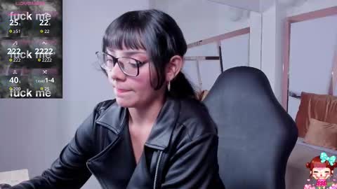 Snapshot of lucyluy chatting on September 19, 5:28 am Instagramlucyluy10 online show from September 19, 5:28 am
