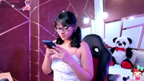 Snapshot of lucyluy chatting on December 4, 6:33 am Instagramlucyluy10 online show from December 4, 6:33 am