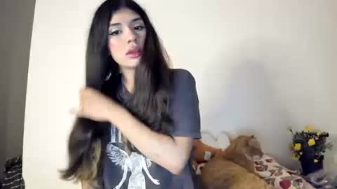 lucyportman online show from May 16, 6:05 am