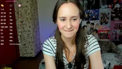 Snapshot of lucyrose33 chatting on October 3, 4:56 pm Lucy Rose online show from October 3, 4:56 pm