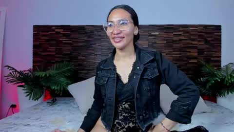 Lucy Liiu online show from April 28, 8:46 pm