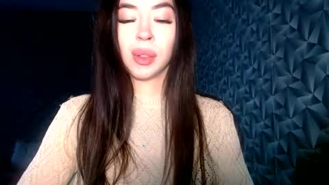 luisa lovedom online show from June 18, 11:26 am
