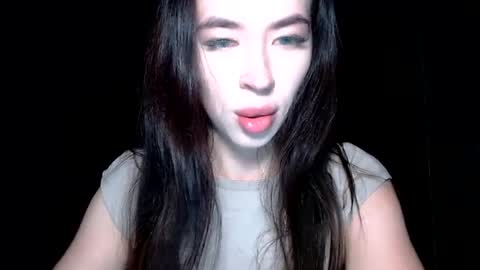 luisa lovedom online show from August 2, 6:00 pm