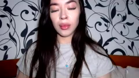 luisa lovedom online show from July 29, 8:03 am