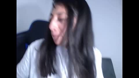 luisa_homes online show from December 14, 9:42 pm