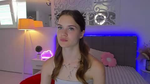 LuisaClover online show from August 6, 12:34 pm