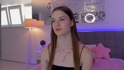 LuisaClover online show from June 20, 12:20 pm