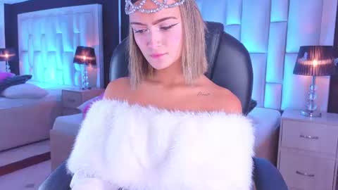 Luisa  online show from July 19, 4:20 pm