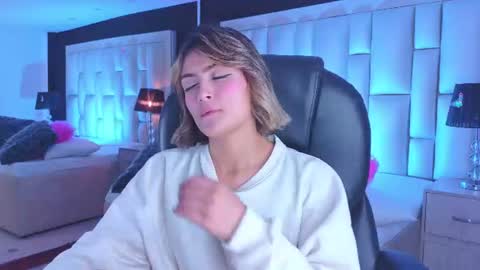Luisa  online show from July 28, 2:13 pm