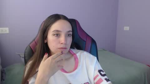 Vicky online show from December 5, 4:52 pm