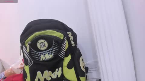 Lulu online show from December 31, 3:42 pm