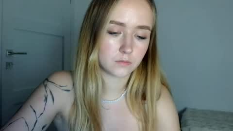 Lulu Baby18 online show from June 12, 7:44 pm