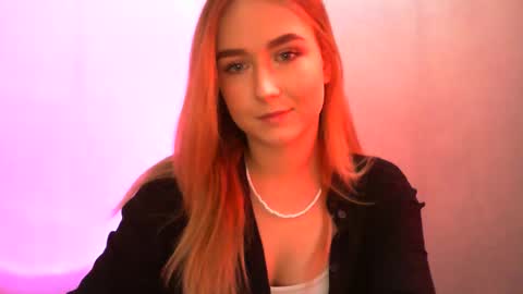 Snapshot of lulu_baby1 chatting on February 15, 1:27 pm Lulu Baby18 online show from February 15, 1:27 pm