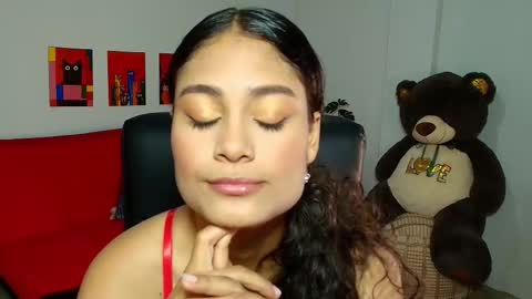 Snapshot of lulu_girl23 chatting on October 27, 8:14 pm Lulu online show from October 27, 8:14 pm