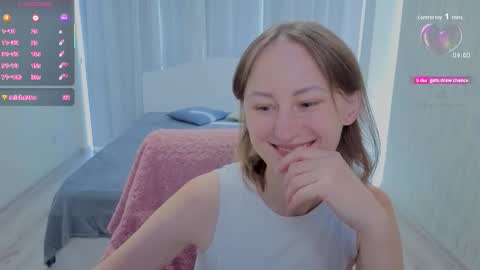 Snapshot of luluchiiii chatting on September 11, 10:37 am Lily online show from September 11, 10:37 am