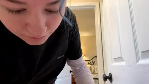 Connie online show from December 15, 3:39 pm