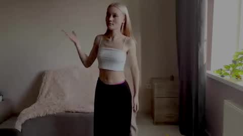 lumpyamsonia online show from November 28, 7:33 am