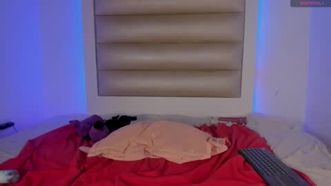 Snapshot of luna__scarlett chatting on October 17, 4:21 pm luna online show from October 17, 4:21 pm