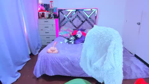 luna_analya online show from October 28, 2:23 pm