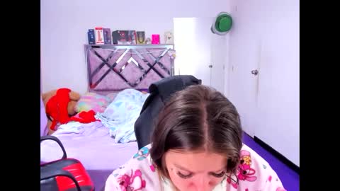 luna_analya online show from June 8, 6:19 pm