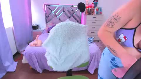 luna_analya online show from November 21, 2:41 pm