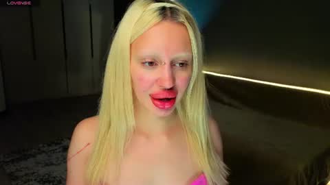 luna_beverly online show from July 8, 9:28 pm