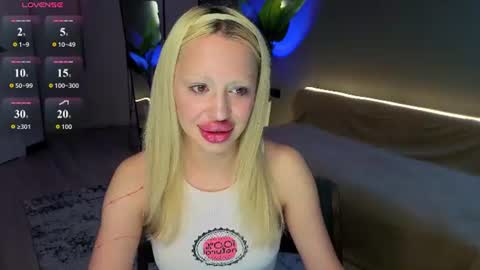 luna_beverly online show from June 25, 8:32 pm