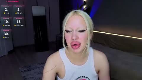 luna_beverly online show from July 22, 8:54 pm
