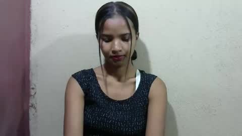 Laura online show from May 2, 3:43 am