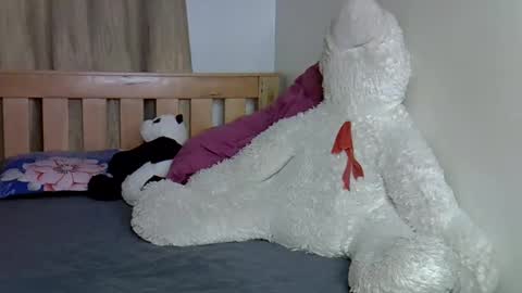 maskedmalkia online show from February 9, 8:22 pm