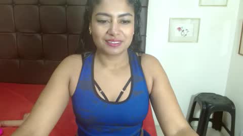 luna_fyre online show from February 6, 1:14 pm