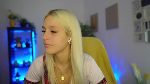 luna_grace18 online show from August 5, 1:17 pm