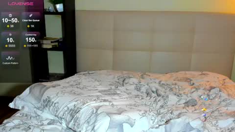 Hi everyone my name is Tina   online show from June 26, 5:20 am
