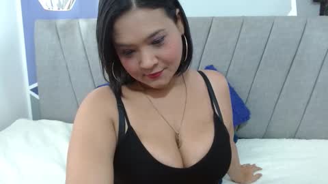 Luna  online show from March 10, 5:39 pm