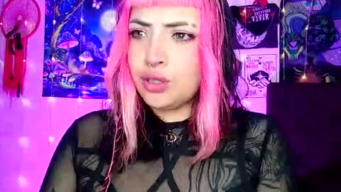 Snapshot of luna_ray420 chatting on March 6, 12:21 am MISS LUNA online show from March 6, 12:21 am