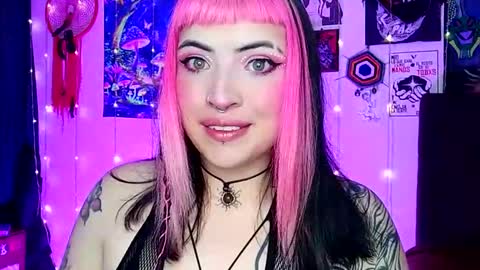 Snapshot of luna_ray420 chatting on March 1, 1:51 pm MISS LUNA online show from March 1, 1:51 pm