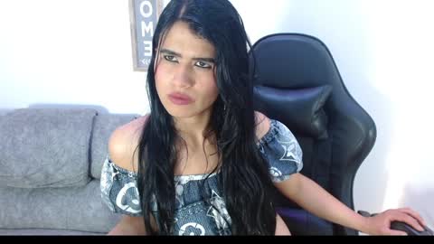 Snapshot of luna_starr69 chatting on September 27, 9:33 pm luna_starr69 online show from September 27, 9:33 pm
