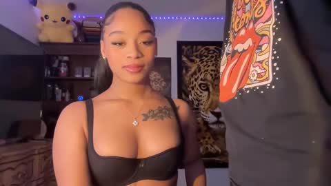 lunaa_11 online show from February 24, 5:09 am