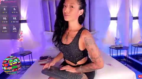lunaa_moonn online show from June 29, 7:13 pm